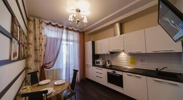 Фото номера Апартаменты: улица Комсомольская, 122 Гостиница Home Apartments on Tereshkova г. Оренбург 4